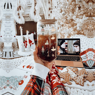 Festive holiday coffee cup – Nutcracker soldiers and ballerinas glass tumbler gift
Christmas kitchen decor – pastel glass tumbler with Nutcracker and ballerina design