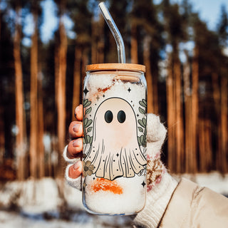 Cottagecore ghost tumbler Wholesale
Botanical witch cup
Garden core halloween glass
Garden ghost home accent
Halloween aesthetic decor