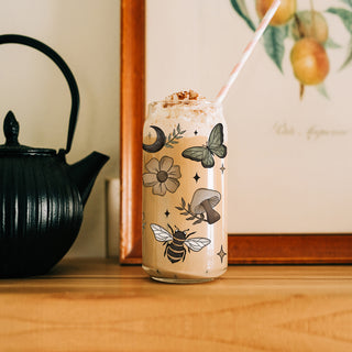 Garden party ghost tumbler
Botanical halloween present
Cottage witch gift glass