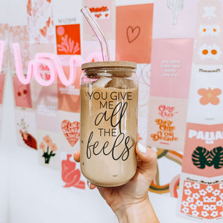 Wholesale 20oz glass cups with bamboo lid, You Give Me All the Feels for men’s gifts.
Bulk 20oz You Give Me All the Feels glass cups with bamboo lid, wholesale Valentine’s gifts.