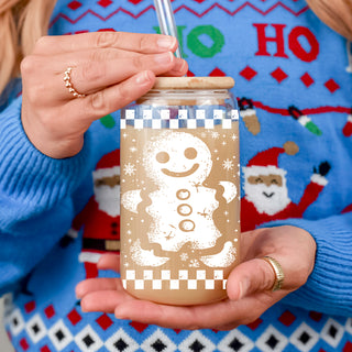 Christmas kitchen gift – 17oz glass tumbler with retro holiday gingerbread design
Holiday coffee bar decor – checkered gingerbread glass cup for home or office
Coworker Christmas gifts vintage gingerbread glass cup 17oz - Holiday office drinkware bamboo lid