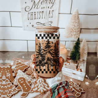 Holiday drinkware retro glass cup 17oz - Vintage Christmas tree tumbler bamboo lid - Festive coffee gift with straw
Christmas glass drinkware 17oz - Retro vintage tree holiday cup with glass straw - Checkered design kitchen gift