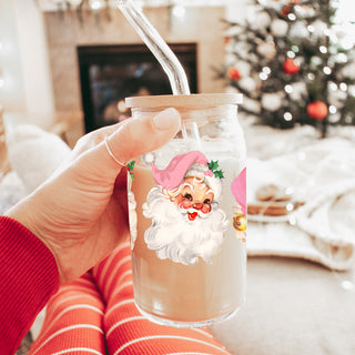 Holiday drinkware gifts glass cup 17oz - Christmas vintage Santa pink hat coffee tumbler bamboo lid - Retro accessories
Festive drinkware gift – 2 pink hat Santa faces on 17oz Christmas glass tumbler