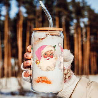 Holiday glass tumbler 17oz - Christmas vintage Santa pink hat coffee cup bamboo lid - Retro festive drinkware with straw
Christmas coffee mug – 2 vintage Santa faces glass cup in pink holiday design