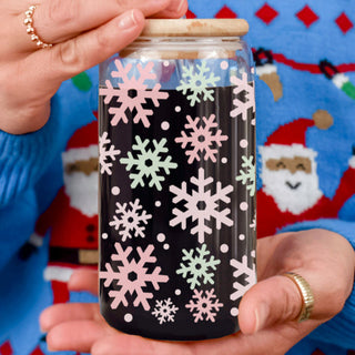 Wholesale Pastel pink and green mint snowflake glass cup – Christmas coffee tumbler
Christmas glass cup 17oz with bamboo lid - Pastel pink mint snowflake tumbler with glass straw - Holiday drinkware gift