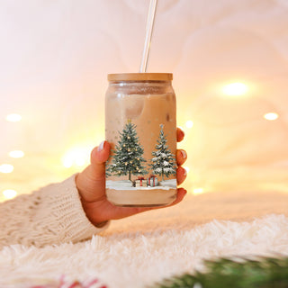 Winter wonderland tumbler cup - snowy Christmas tree design glass drinkware
Holiday drinkware - bamboo lid glass cup with Christmas patterns and designs
Christmas party cups - festive glass tumblers for holiday entertaining