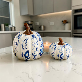 blue and white resin pumpkin set of 3 for fall home decor
chinoiserie style pumpkins for neutral autumn decorating
decorative blue and white pumpkins for modern fall decor
resin blue white pumpkins for elegant halloween decor
neutral chinoiserie pumpkin decor set for fall styling
blue white pumpkin set for coffee table fall decor