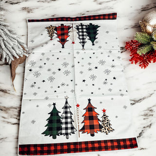 Bulk Christmas dish towel with red and black gingham ends and hand-drawn snowflakes
Holiday hand towel featuring gingham Christmas tree designs in various colors
Vintage-style Christmas dish towel with red and black gingham and snowflakes
Chic holiday hand towel with colorful gingham Christmas tree and snowflake designs
Rustic Christmas kitchen towel with festive snowflakes and mixed gingham patterns