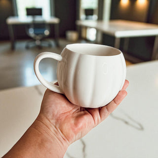 Ergonomic Handle Pumpkin Shaped Ceramic Mug