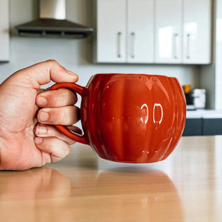 Microwave and Dishwasher Safe Pumpkin Coffee Cup
Large Capacity 16oz Fall Pumpkin Mug