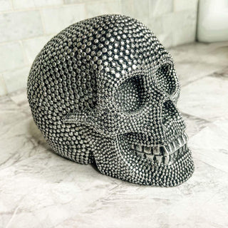 Skull head decor, Skeleton head decor, skeleton head halloween decor, skeleton decor for halloween,&nbsp;skeleton decor for home, skeleton decor for tabletop, skeleton decor halloween, skekelton decor ideas, halloween skeleton decor ideas, Skeleton decor outdoor, lifesize skeleton decor