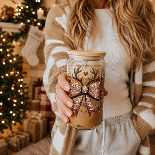 Holiday coffee gifts glass cup 17oz - Christmas glitter bow reindeer sequin kitchen accessories bamboo lid straw
Eco-friendly Christmas glass tumbler 17oz bamboo lid - Glitter sequin reindeer bow sustainable drinkware glass straw