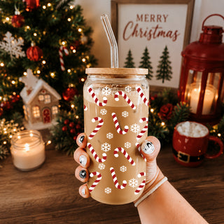 Holiday drinkware gift – candy cane and snowflake Christmas coffee tumbler
Wholesale Christmas glass cup 17oz with bamboo lid - Holiday coffee tumbler with glass straw - Candy cane snowflake design