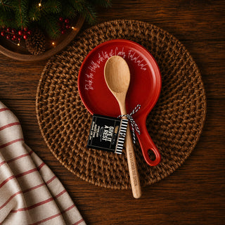 Winter kitchen decor
Snow season kitchen
Holiday home accents
Winter baking tools
Baking gift for Christmas - festive red spoon rest with ribbon and tag