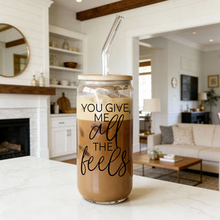 Wholesale funny V-Day gift for men, 20oz glass cup, You Give Me All the Feels.
Bulk 20oz You Give Me All the Feels glass cups with bamboo lid, perfect for stores.