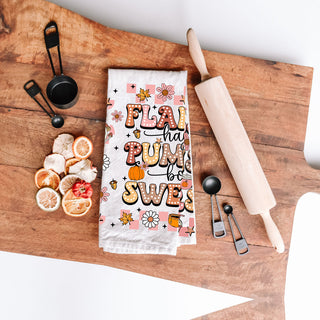pink fall kitchen towel with retro lettering
girly autumn flour sack towel for cozy kitchen décor
pink aesthetic fall dish towel with pumpkins and daisies
retro pastel fall tea towel for pumpkin spice lovers