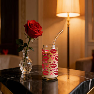 Wholesale 20oz glass cups featuring pink and red XOXO and heart designs.
Wholesale red lips, hearts, and XOXO 20oz glass cups for unique Valentine’s gifts.
Trendy 20oz glass cups with red lips and XOXO for wholesale gifting.