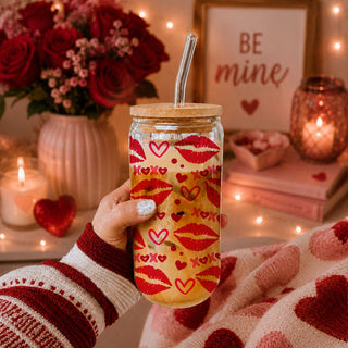 Wholesale glass cups with XOXO, red lips, and heart graphics for unique Valentine’s gifts.
20oz glass tumblers with bold red lips and heart graphics for Valentine’s Day wholesale.
Eye-catching 20oz glass cups with XOXO, hearts, and red lips for a unique gift.