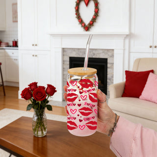 Wholesale Whimsical 20oz glass cups with XOXO and red lips for a flirty Valentine’s gift.
20oz glass cups with red lips, hearts, and XOXO for a fun twist on Valentine’s bulk.