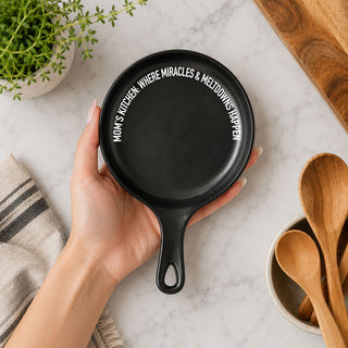 Mom's Kitchen | Black or White