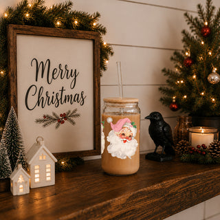 Sparkly Christmas coffee mug – 2 vintage Santa faces on a glass cup
Bulk Trendy Christmas gifts vintage Santa glass tumbler 17oz - Holiday pink hat retro drinkware bamboo lid
Sparkly Christmas coffee tumbler – festive vintage Santa faces design