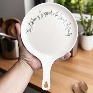 Kitchen party favor
Host appreciation gift
Dishwasher safe spoon rest
Microwave safe ceramics
Mother's Day kitchen gift