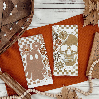 earthy checkered skull towel for cozy october décor
vintage skull and flower print towel for gothic kitchen
retro ghost cotton towel for spooky season coffee bar