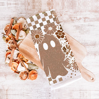 retro checkboard halloween towel for modern farmhouse kitchen
tan floral ghost towel for warm neutral halloween décor
retro neutral halloween kitchen towel with skull and ghost