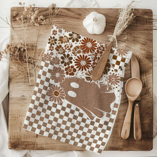 retro checkerboard skull towel for gothic fall décor
boho skull and daisy towel for october decorating
cute neutral ghost towel for subtle halloween style
Retro Checkered Skull & Ghost Halloween