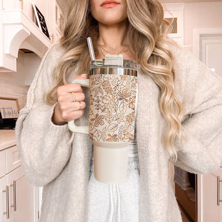  Includes a reusable straw and spill-resistant lid, making it ideal for busy moms, teachers, commuters, fall lovers, and anyone obsessed with pumpkin spice season. A beautiful neutral aesthetic makes this autumn tumbler the perfect gift for