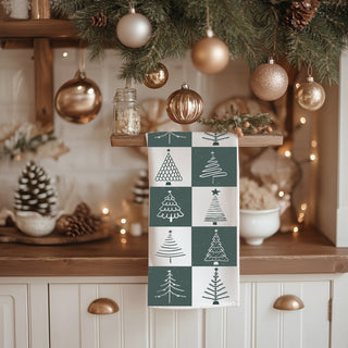 Holiday eclectic kitchen styling
Christmas maximalist kitchen decor
Holiday zen kitchen accessories
Retro Christmas kitchen styling
Vintage retro holiday kitchen towel