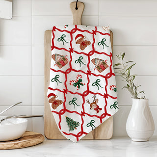 Classic Christmas kitchen styling
Traditional Christmas kitchen essentials
Old fashioned Christmas kitchen decor
Sweet Christmas kitchen collection
