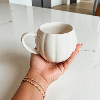 Ergonomic Handle Pumpkin Shaped Ceramic Mug
Thoughtful fall presents - ceramic pumpkin coffee mugs for autumn gift giving
Halloween hostess gifts - pumpkin shaped ceramic mugs for seasonal entertaining